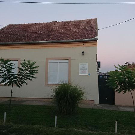 Guest House A'Storia Рума Экстерьер фото